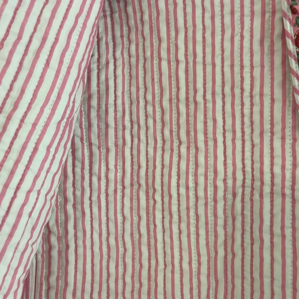 Floral Block Print Pink Quilted Jacket - Reversible - Picture 3 of 4